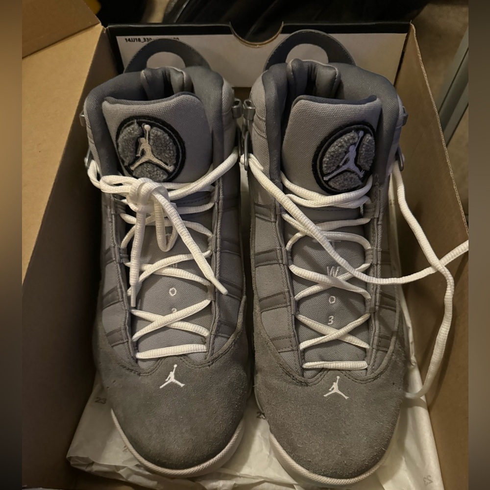 Mens Jordon sneakers